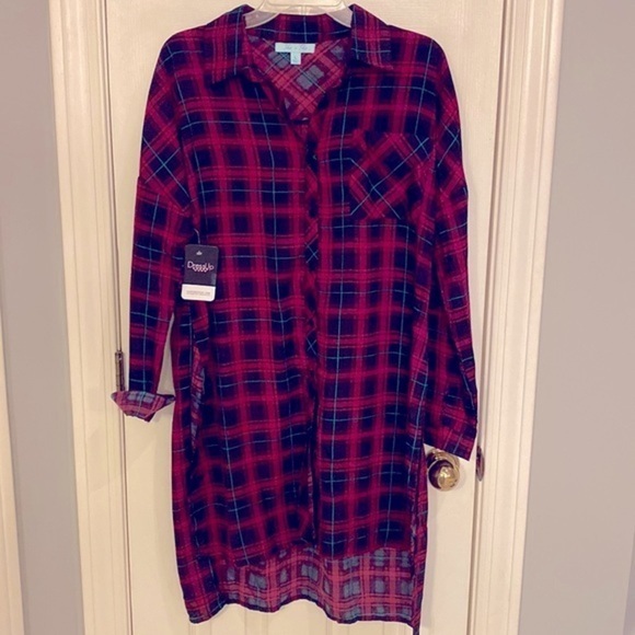 She + Sky Tops - Christmas looking tunic​